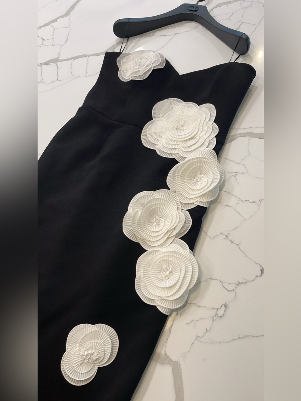 HELSI Kaia Floral Appliqué Strapless Dress In Black Off White Size XL - Picture 6 of 12
